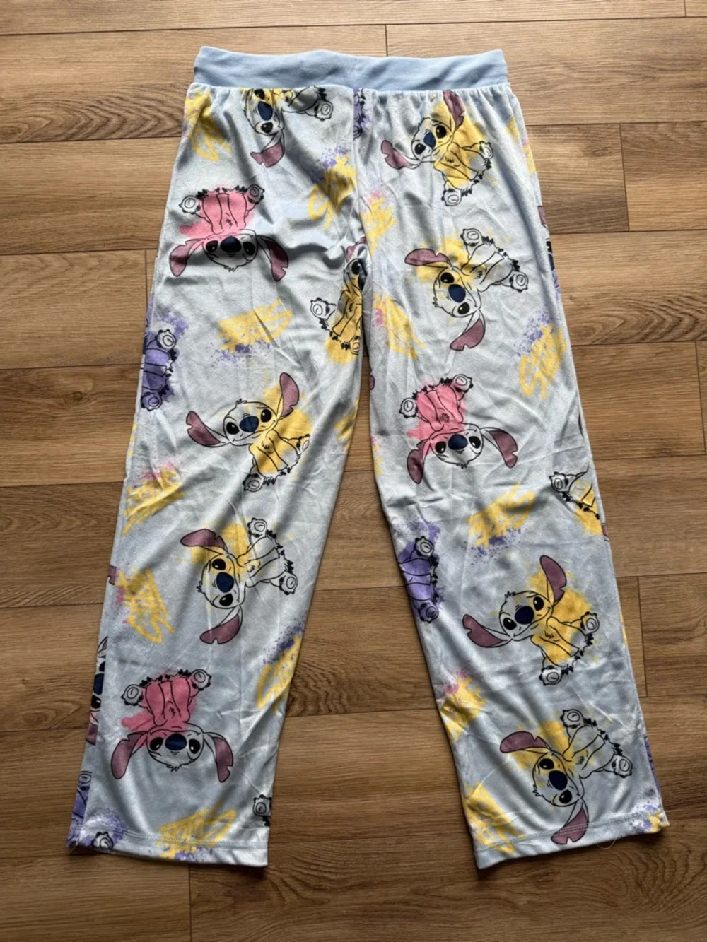 NWT Disney Women’s Lilo & Stitch Fleece Pajama Pant - Picture 3 of 9